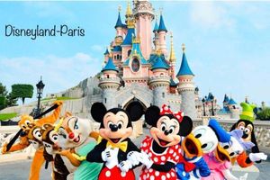 Image of Studio 2 adultes 2 enfants parcs Disneyland Paris