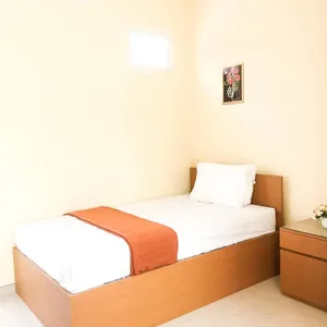 Image of Muzdalifa Syariah near Alun Alun Gresik Mitra RedDoorz