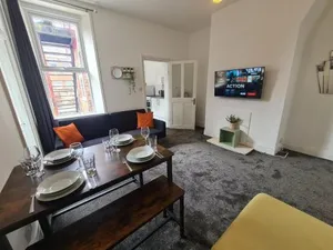 Image of 6 beds sleeps 6 only 2 miles from Newcastle centre