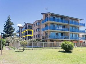 Image of The Helm 8 hear the waves from Shoal Bay Beach