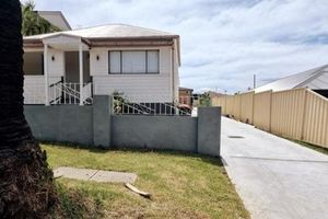 Image of Suncoast 36B Studio a short walk to Wollongong Hospital with parking