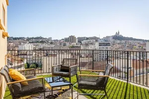 Image of Marseille: Superbe vue sur Notre-Dame de la Garde