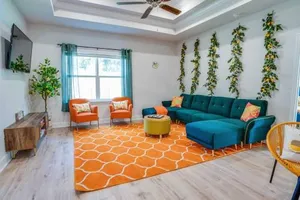 Image of Citrus Cottage: Comfy - Hwy 10 - Peaceful Retreat