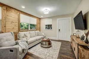 Image of Cozy Riverside Villa - Walkable to Bars & Restaurants