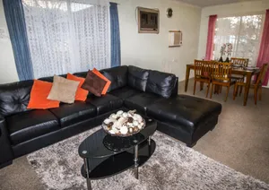 Image of Cottage plus Caravan Stay close to CBD