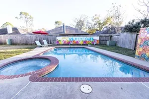 Image of 6S Hideout Houston