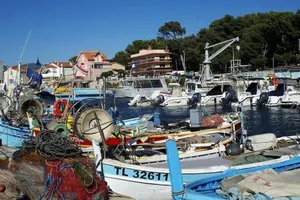 Image of Plage des Sablettes -St Mandrier Maison du Pécheur