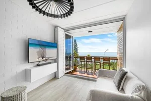 Image of Ocean Views 'Seabreeze on Alex'