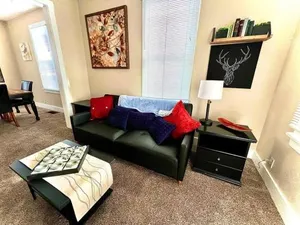 Image of Cozy cottage in the heart of the big city- dog friendly