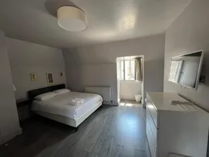 Image of Petticoat Accommodations