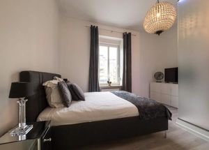 Image of EXECUTIVE DOUBLE ROOM WITH EN-SUITE in GUEST HOUSE RUE TREVIRES R3