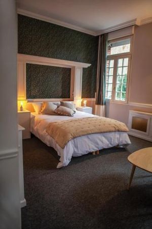 Image of MAISON RENARD