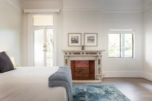 Image of Central 2-Bed Apartment with Private Parking