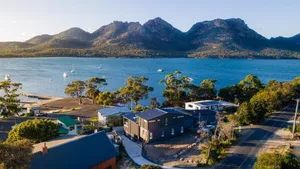 Image of Freycinet on the Bay