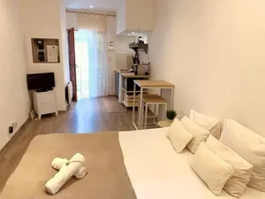 Image of "Pascal 1" Eglise St Louis - Studio Cosy Quartier Haut