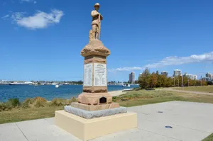 Image of Exceptional Luxury ~ Broadwater Beauty ~ Free Parking ~ Top Location