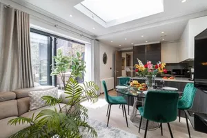 Image of Stay Picadilly