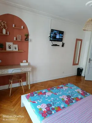 Image of Grande chambre d'hôte Lit king size - 3 mins Gare Annemasse - Genève accès direct