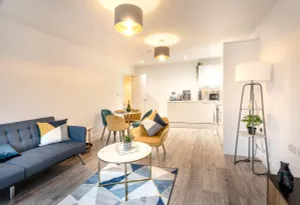 Image of Cosy 2-Bed Apt w/Parking, nr Harry Potter & London
