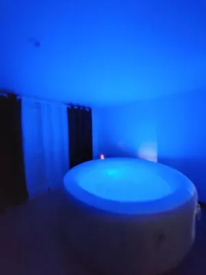 Image of L09 Jacuzzi 5 Étoile by Villa Dengous