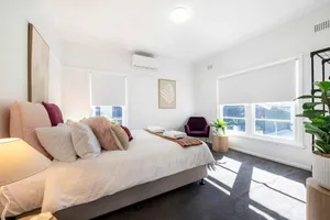 Image of The Palmer Cove - Stylish, Central