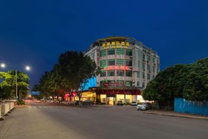 Image of Yijia Holiday Hotel (Guangzhou Huadu Plaza subway station store)