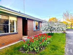 Image of Retro Riverside Redan, Ballarat