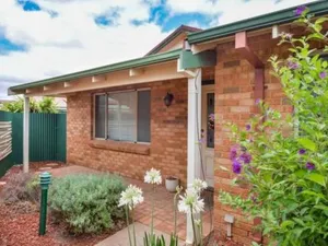 Image of Adorable-secure 3 bedroom holiday home with Pool around the corner from The Miners Rest.