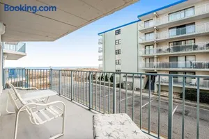 Image of Blue Sea Colony 202