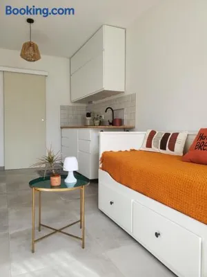 Image of Charmant studio moderne avec extérieur "Dormir en provence"