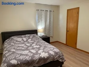Image of New Brunswick NJ Master Bedroom with private bath