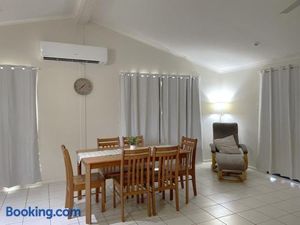 Image of On The Bank - Burrum Heads- Riverfront- 3BR- Aircon