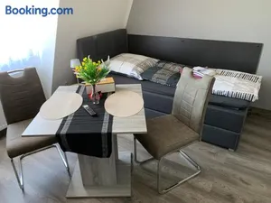 Image of -Fewo Benz- Exklusive Ferienwohnung im Stadtzentrum von Wittenberge Modernes Ambiente, 3 Einzelzimmer für bis zu 6 Gäste - voll ausgestattet mit Waipu-TV und High-Speed-WLAN Bettwäsche und Handtücher inklusive!
