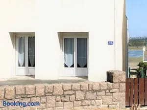 Image of Bel appartement rénové avec WIFI à 200m de la plage de Trégastel - FR-1-368-229