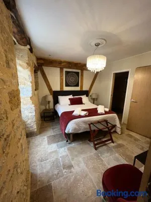 Image of COCON DE CHARME AU PIED DE LA CITE WIFI ET LINGE