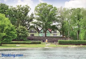 Image of U15 EG - charmante Ferienwohnung am See mit Kamin, Terrasse und Wlan in Robel an der Muritz