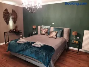 Image of Tina`s home