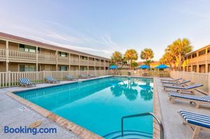 Image of The Beach - Courtyard 128