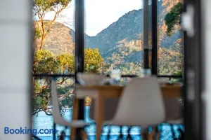 Image of Dock of the Bay