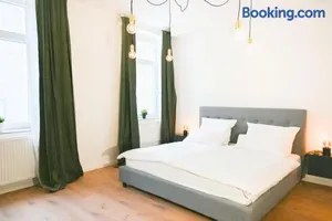 Image of 80qm Apartment in Krefeld zentral gelegen mit hohen Decken - BEUYS Apartments - Krefeld