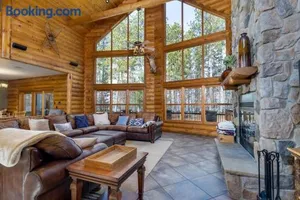 Image of Luxurious Cabin on Castle Rock Lake! Sleeps up to 20!