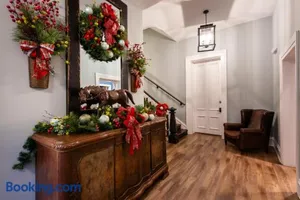 Image of The Woodford Hotel
