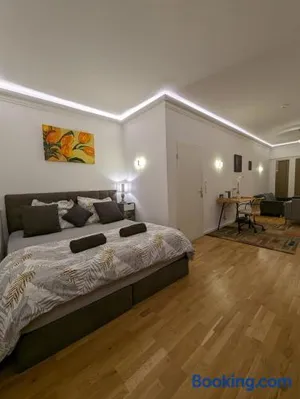 Image of Gemütliche Zimmer im Herzen der Stadt EM-APARTMENTS DEUTSCHLAND