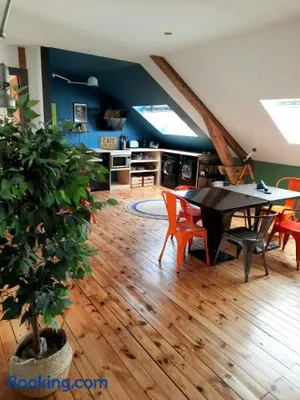 Image of Le Chic Broc Ground