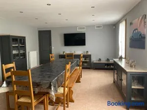 Image of Gîte de charme 12 personnes près du Mans avec piscine chauffée - FR-1-410-381