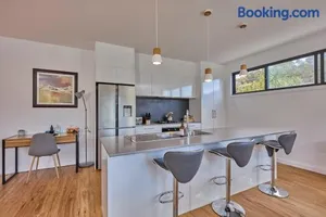 Image of The Gorge Townhouse, stunning home & location!