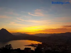 Image of Sonniges Paradies mit Seeblick und Panoramaterrasse