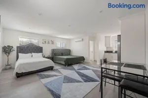 Image of Prime new beautiful studio in burbank