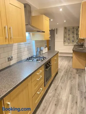 Image of Cosy 3 bedroom House, Sleeps 7 people in Birmingham