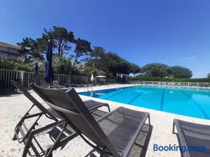 Image of Studio spacieux 40m² à Anglet : proche plage, piscine, golf, pour 4 pers avec parking et wifi - FR-1-239-685